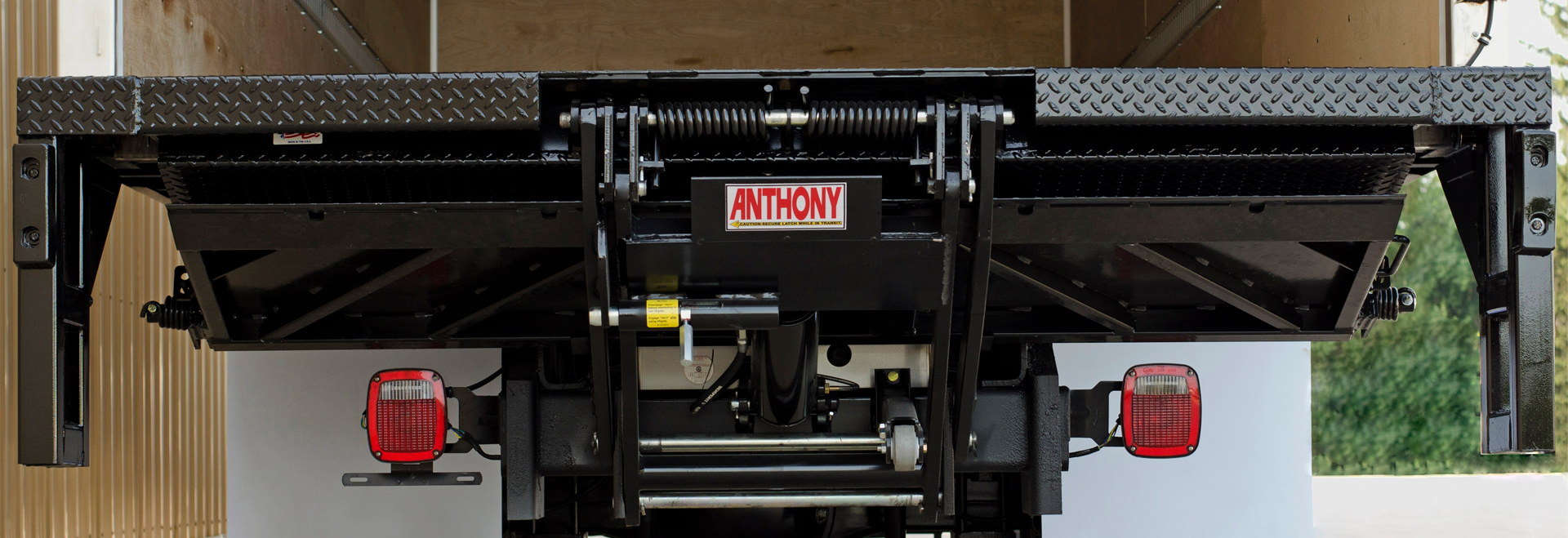 Hydraulic Liftgates Liftgates For Trucks And Tailgates